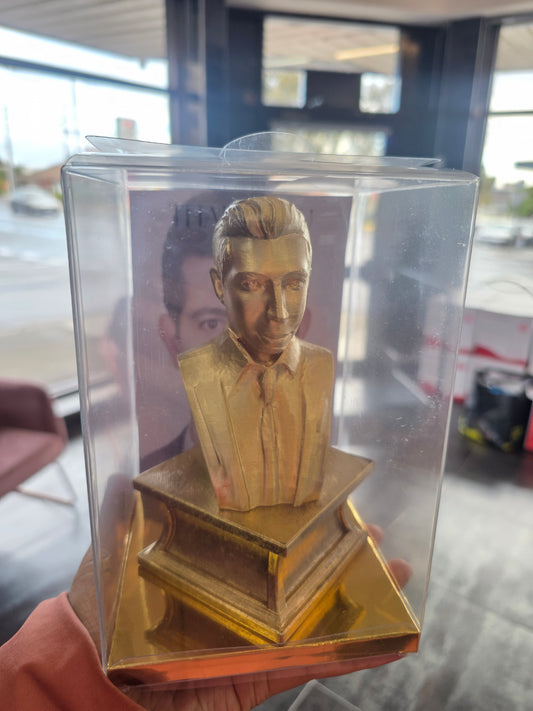 Collection : Made to order Statue from your photo.