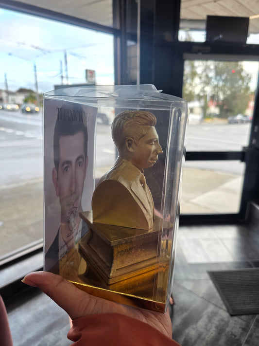 Collection : Made to order Statue from your photo.